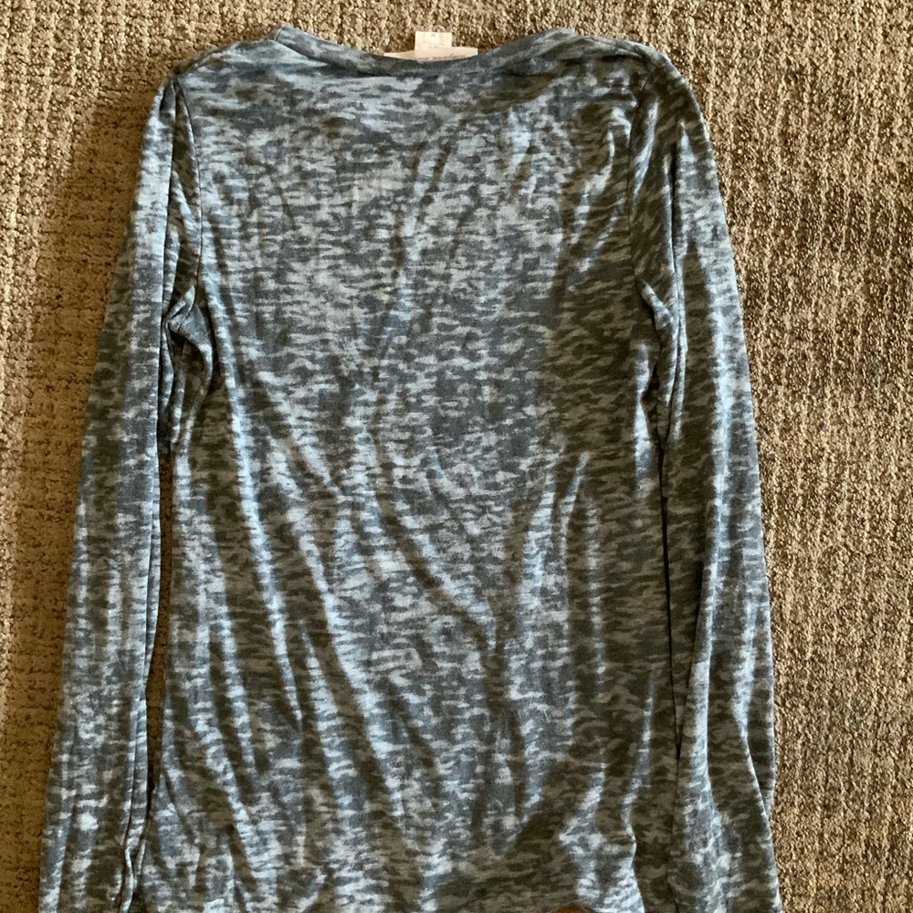 Layered With Love gray burnout crown graphic long sleeve t shirt size medium - Picture 4 of 5